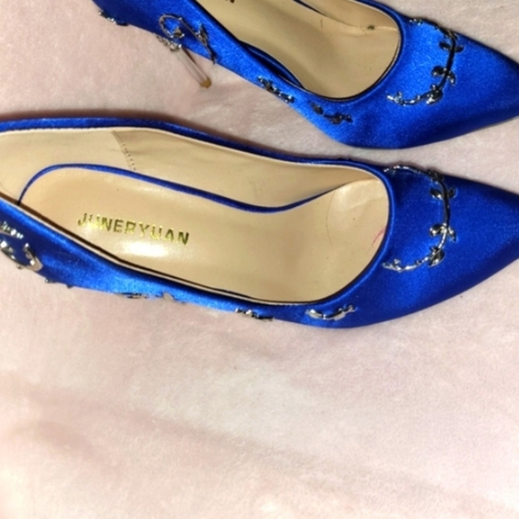 Blue Satin Formal Heels / Pumps with Metal detailing. Size 7. Not Marked - Picture 9 of 10
